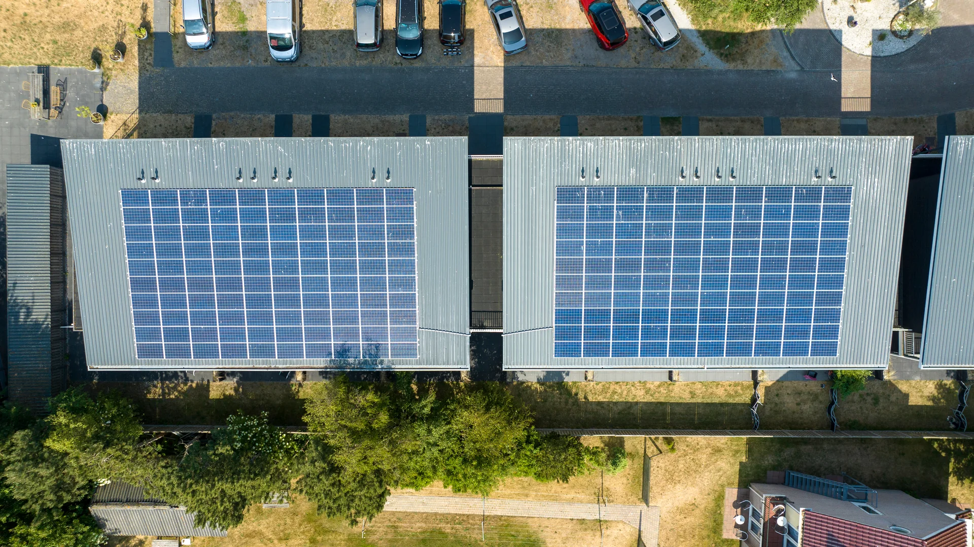 wind turbine maintenance worker on dangerous height, safety equipment, industrial inspection, aerial perspective showing scale and risk
